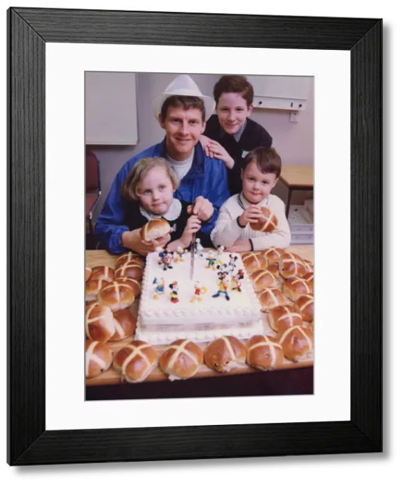 Framed Print : Athlete Steve Cram Steve Cram with Melanie Patterson Framed Print : Athlete Steve Cram Steve Cram with Melanie Patterson