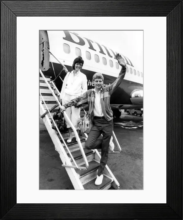 Framed Print : Athlete Steve Cram Steve Cram, with wife Karen, says farewell to Tyneside before