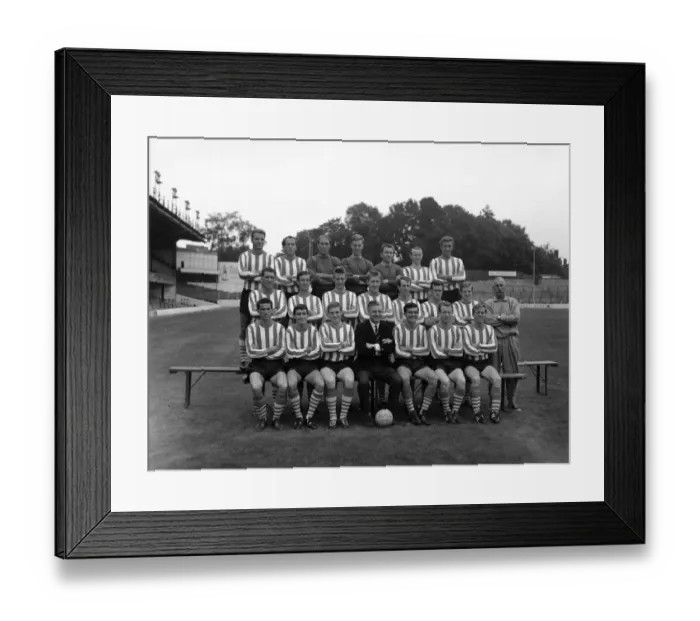 Framed Print : Southampton FC Pre Season Photocall, 13th August 1964