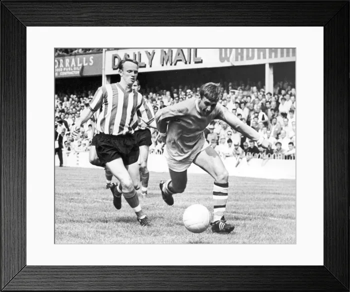Framed Print : Southampton 1-1 Manchester City, league match at The Dell, Saturday 20th August 1966 Framed Print : Southampton 1-1 Manchester City, league match at The Dell, Saturday 20th August 1966