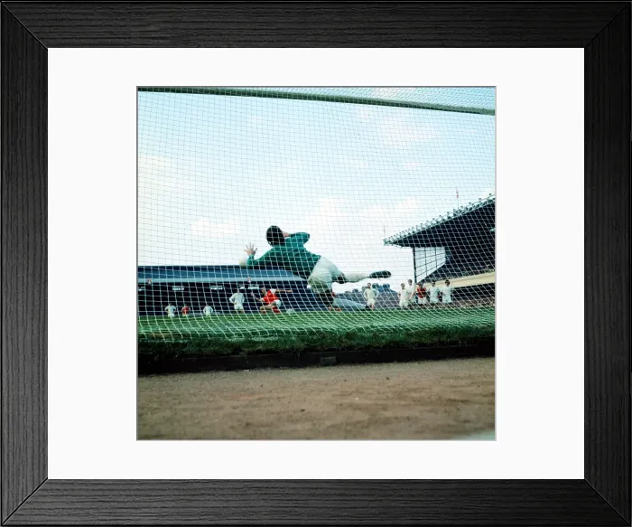 Framed Print : League Division one match at Highbruy. Arsenal 2 v Leeds United 0 Framed Print : League Division one match at Highbruy. Arsenal 2 v Leeds United 0
