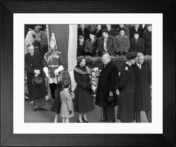 Framed Print : Her Majesty Queen Elizabeth II with the children Prince Charles and Prince Anne