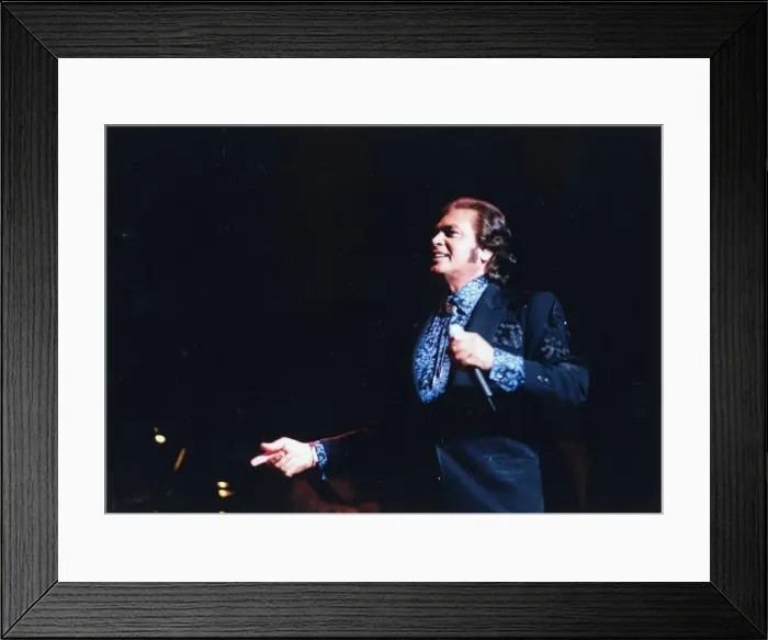 Framed Print : Pop singer Engelbert Humperdinck in concert in Cardiff - 8th February 1998 Framed Print : Pop singer Engelbert Humperdinck in concert in Cardiff - 8th February 1998