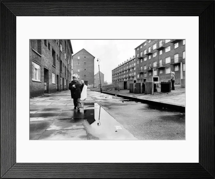 Framed Print : The Noble Street flats Housing Estate in Scotswood, Newcastle