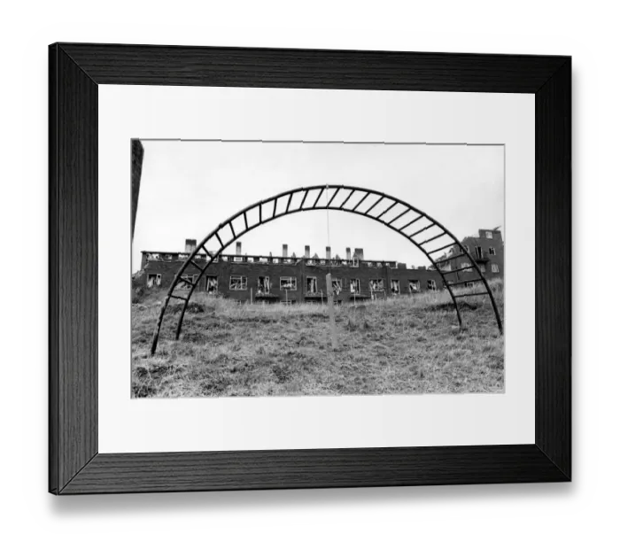 Framed Print : The Noble Street flats Housing Estate in Scotswood, Newcastle