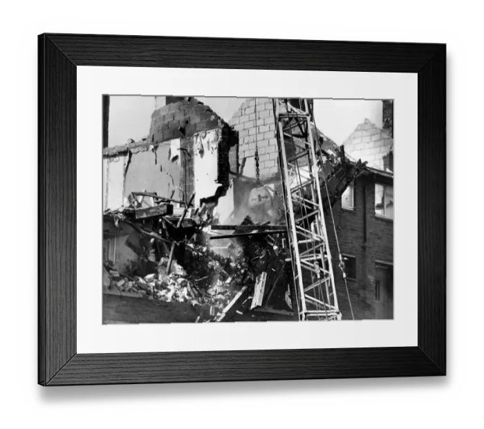 Framed Print : The Noble Street flats Housing Estate in Scotswood, Newcastle Framed Print : The Noble Street flats Housing Estate in Scotswood, Newcastle