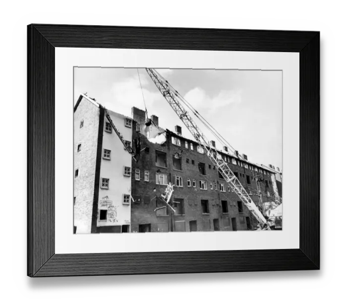 Framed Print : The Noble Street flats Housing Estate in Scotswood, Newcastle Framed Print : The Noble Street flats Housing Estate in Scotswood, Newcastle