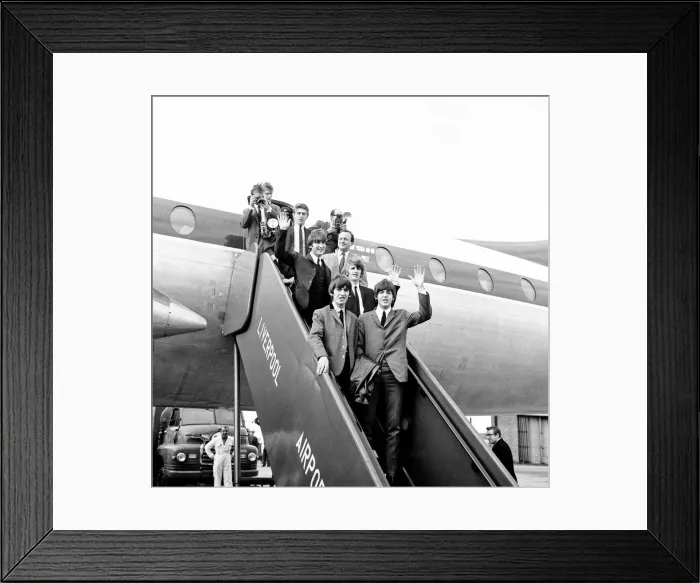 Framed Print : The Beatles arrive in Liverpool for the Northern Premier of A Hard Days Night