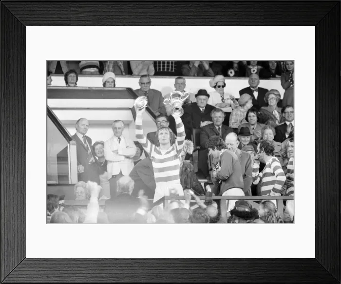 Framed Print : Celtic 3-1 Airdrie, Scottish FACup Final, Hampden Park, Glasgow, Scotland Framed Print : Celtic 3-1 Airdrie, Scottish FACup Final, Hampden Park, Glasgow, Scotland