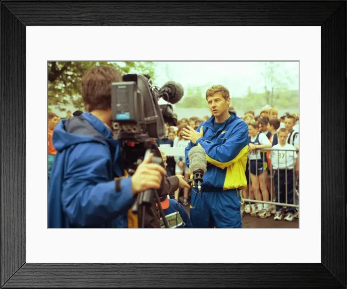 Framed Print : The Childrens Cancer Run at Gosforth Park 25 April 1999 - Steve Cram at the start of