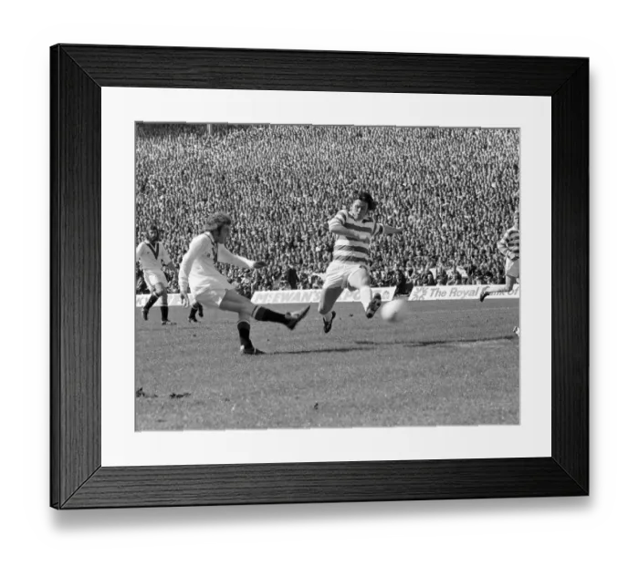 Framed Print : Celtic 3-1 Airdrie, Scottish FACup Final, Hampden Park, Glasgow, Scotland