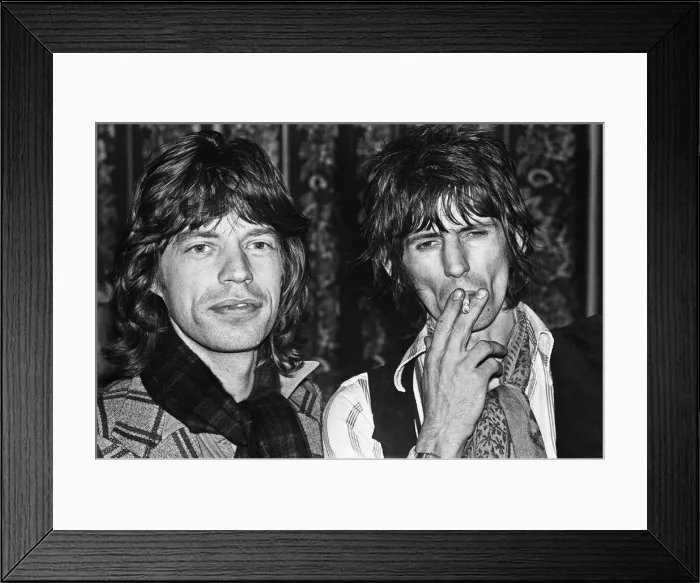 Framed Print : Rolling Stone Keith Richard who appeared in Aylesbury courthouse on a charge of Framed Print : Rolling Stone Keith Richard who appeared in Aylesbury courthouse on a charge of