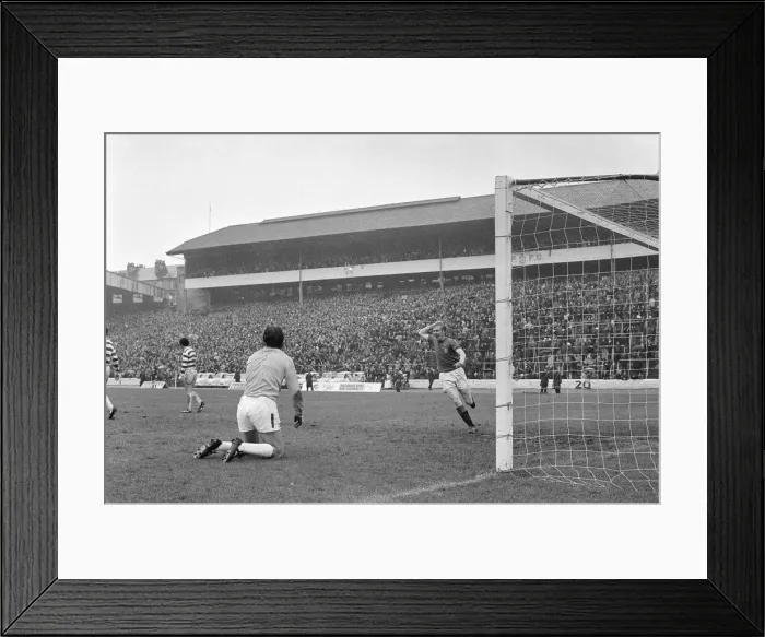 Framed Print : The 1975 Glasgow Cup Final contested between Rangers and Celtic at Hampden Park Framed Print : The 1975 Glasgow Cup Final contested between Rangers and Celtic at Hampden Park