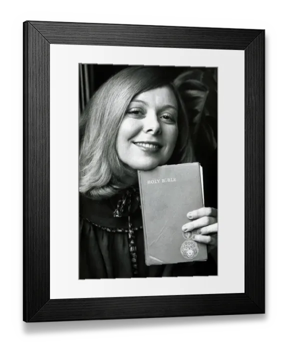 Framed Print : Joyce McKinney - February 1991 Sunday People 02  /  02  /  1991