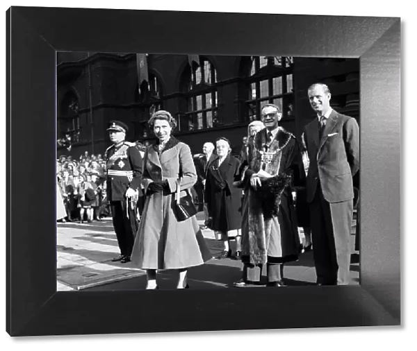 HRH Queen Elizabeth ll October 1954 visits the North of England - Sheffield