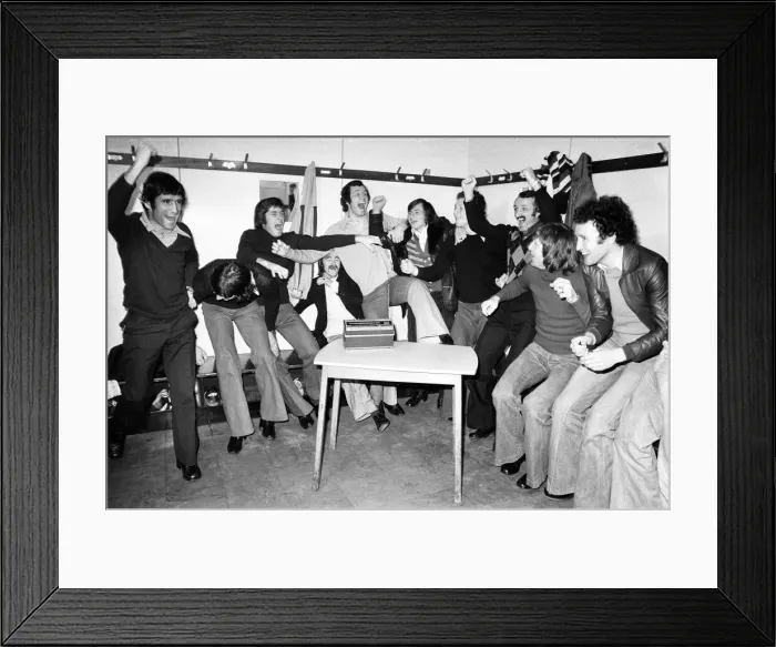 Framed Print : Southampton 1st eleven hear the news that they have drawn Crystal Palace in the Semi Framed Print : Southampton 1st eleven hear the news that they have drawn Crystal Palace in the Semi