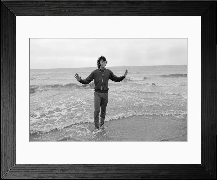 Framed Print : Southampton FC in training at Frinton Lodge Hotel, Frinton, Essex, 31st March 1976