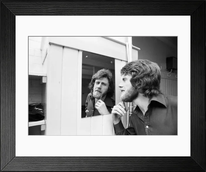Framed Print : Southampton Players. FA Cup Feature. 26th April 1976 Framed Print : Southampton Players. FA Cup Feature. 26th April 1976