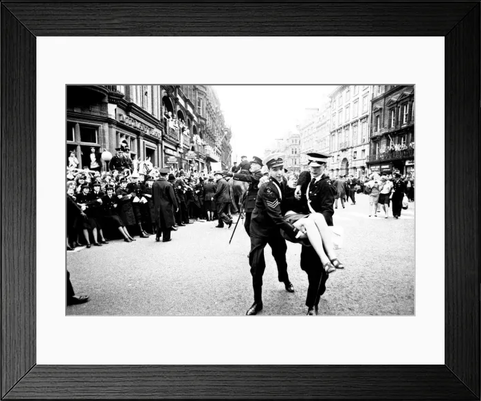 Framed Print : Northern Premier of A Hard Days Night'. Fans line up along the streets in Framed Print : Northern Premier of A Hard Days Night'. Fans line up along the streets in