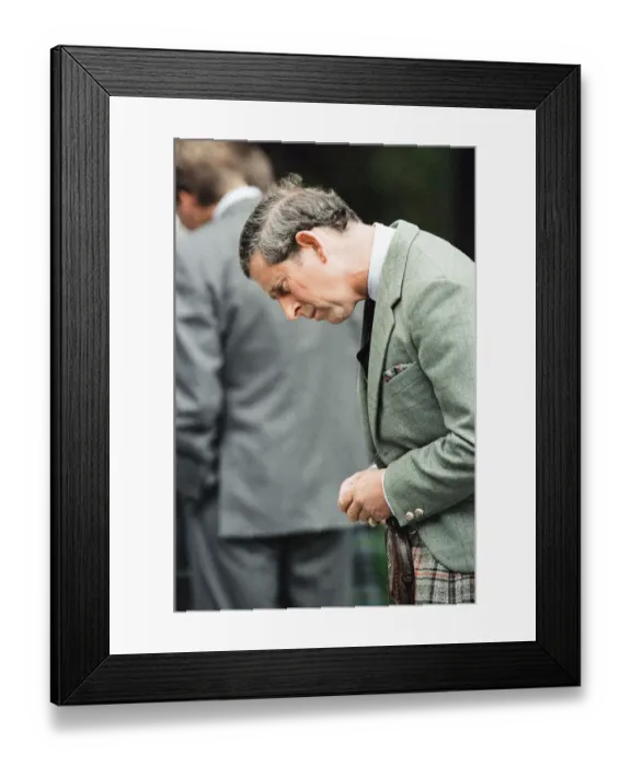 Framed Print : Royal Family, Balmoral Estate, Scotland, 5th September 1997 Framed Print : Royal Family, Balmoral Estate, Scotland, 5th September 1997