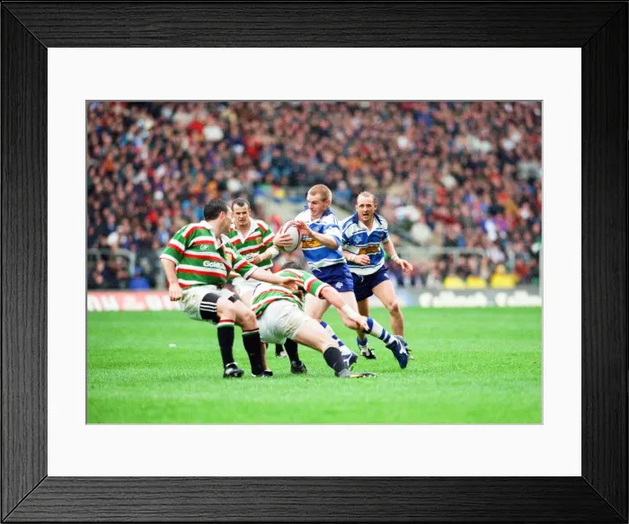Framed Print : Leicester v Sale, The Pilkington Cup Final at Twickenham, Saturday 10th May 1997 Framed Print : Leicester v Sale, The Pilkington Cup Final at Twickenham, Saturday 10th May 1997