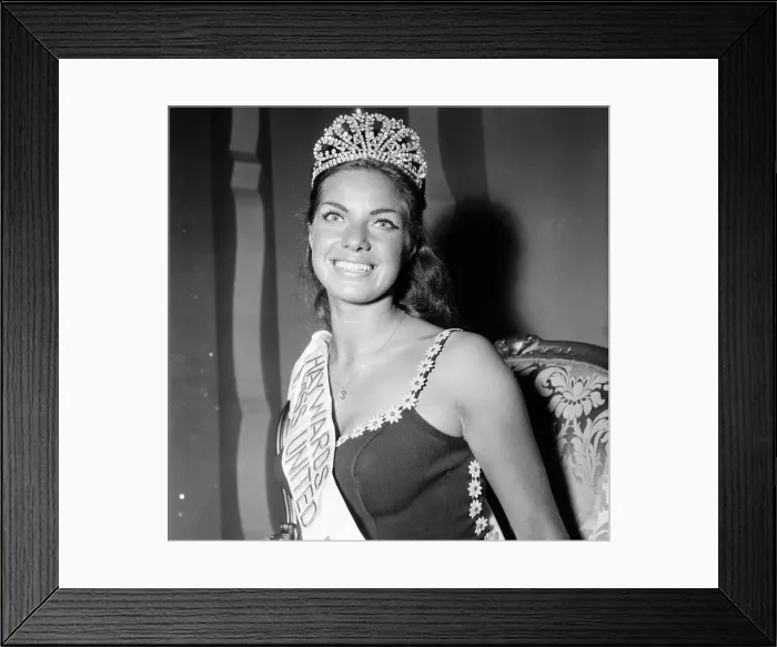 Framed Print : Miss United Kingdom Grand Final, Blackpool. The winner, was Miss Wigan