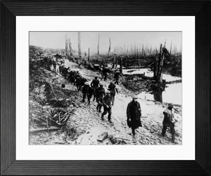 Framed Print : The Great War, ( First World War, WW1, World War One ). Mud, lice, desolation Framed Print : The Great War, ( First World War, WW1, World War One ). Mud, lice, desolation
