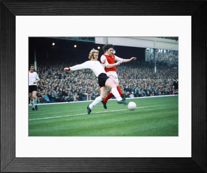 Framed Print : English League Division One match at Highbury. Arsenal 0 v Liverpool 2 Framed Print : English League Division One match at Highbury. Arsenal 0 v Liverpool 2