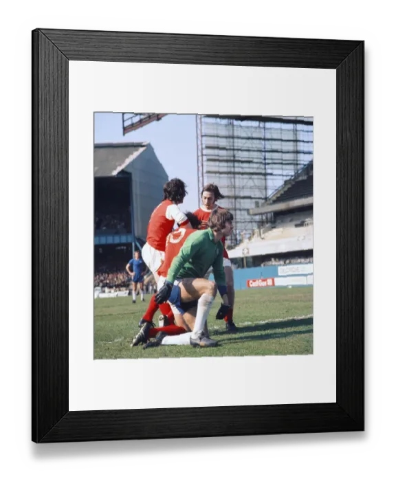 Framed Print : English League Division One match at Stamford Bridge. Chelsea 1 v Arsenal 3 Framed Print : English League Division One match at Stamford Bridge. Chelsea 1 v Arsenal 3