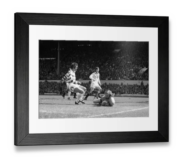 Framed Print : Celtic 3-1 Airdrie, Scottish FACup Final, Hampden Park, Glasgow, Scotland Framed Print : Celtic 3-1 Airdrie, Scottish FACup Final, Hampden Park, Glasgow, Scotland