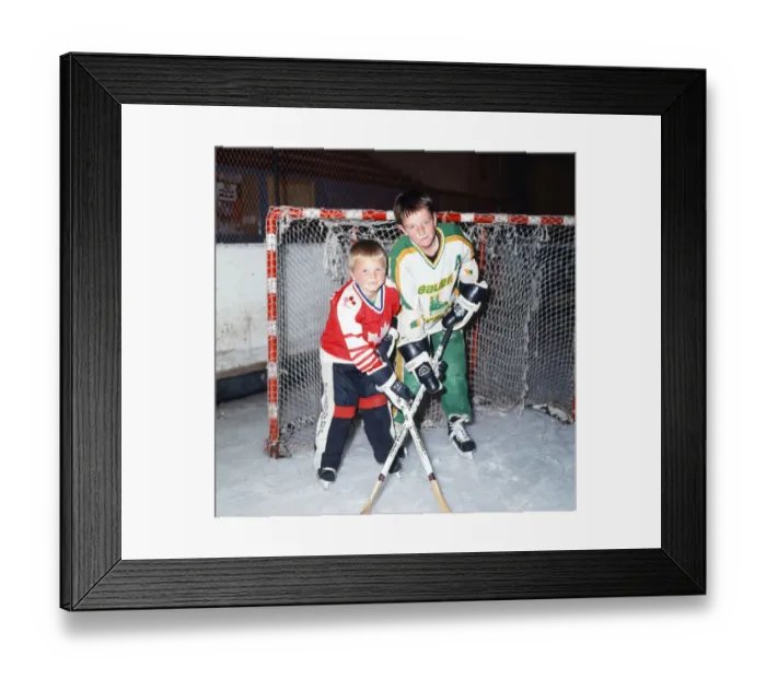 Framed Print : Paul Berrington 12, of the Dundee Rockets Ice Hockey team and younger brother Paul 7 Framed Print : Paul Berrington 12, of the Dundee Rockets Ice Hockey team and younger brother Paul 7