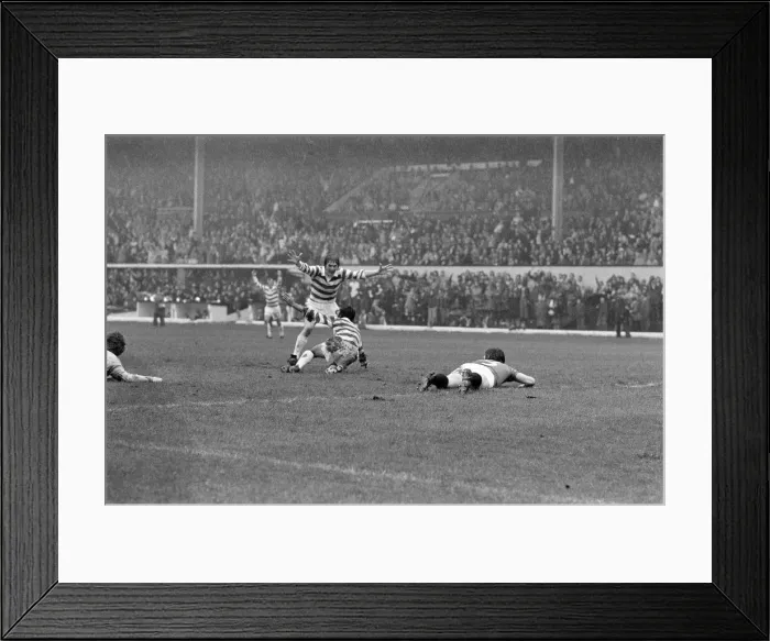 Framed Print : The 1975 Glasgow Cup Final contested between Rangers and Celtic at Hampden Park Framed Print : The 1975 Glasgow Cup Final contested between Rangers and Celtic at Hampden Park