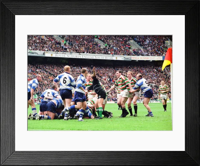 Framed Print : Leicester v Sale, The Pilkington Cup Final at Twickenham, Saturday 10th May 1997 Framed Print : Leicester v Sale, The Pilkington Cup Final at Twickenham, Saturday 10th May 1997