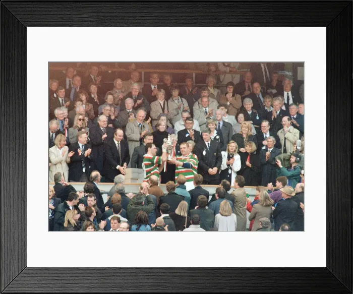 Framed Print : Leicester v Sale, The Pilkington Cup Final at Twickenham, Saturday 10th May 1997 Framed Print : Leicester v Sale, The Pilkington Cup Final at Twickenham, Saturday 10th May 1997
