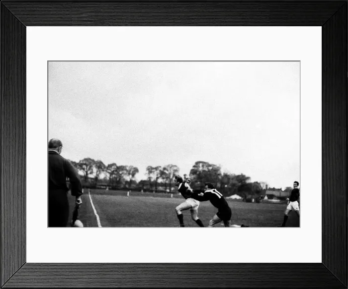 Framed Print : London Wasps v Aberavon, Rugby Union Match at Repton Avenue, Sudbury, London Framed Print : London Wasps v Aberavon, Rugby Union Match at Repton Avenue, Sudbury, London