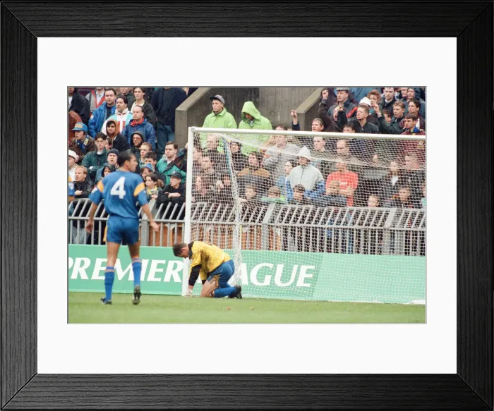Framed Print : Wimbledon 2-3 Aston Villa, league match at Plough Lane, Saturday 3rd October 1992 Framed Print : Wimbledon 2-3 Aston Villa, league match at Plough Lane, Saturday 3rd October 1992