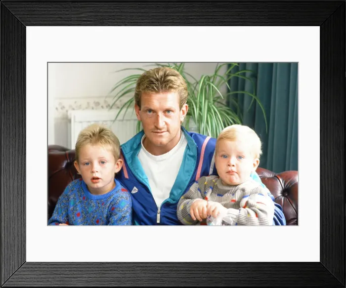 Framed Print : Glen Cockerill. Southampton Football Player, injured with Broken Jaw Framed Print : Glen Cockerill. Southampton Football Player, injured with Broken Jaw