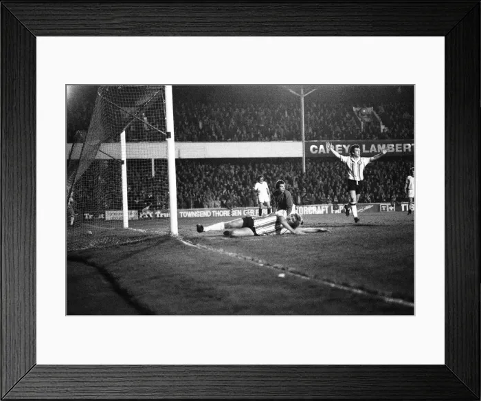 Framed Print : Southampton v Bristol City, league match at The Dell, Tuesday 29th April 1980 Framed Print : Southampton v Bristol City, league match at The Dell, Tuesday 29th April 1980