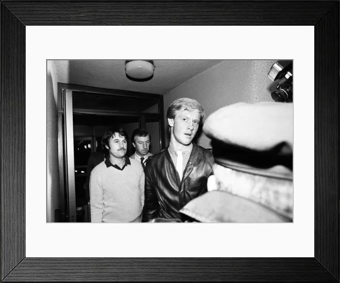 Framed Print : Southampton FC Players, 7th October 1982. Rape Charge players leave Sweden Framed Print : Southampton FC Players, 7th October 1982. Rape Charge players leave Sweden