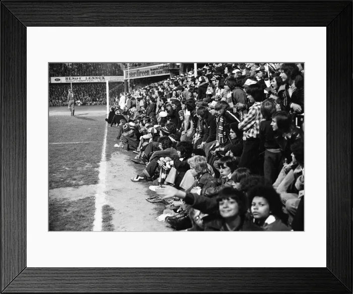 Framed Print : Southampton v Queens Park Rangers, Mike Channon Testimonial at The Dell Framed Print : Southampton v Queens Park Rangers, Mike Channon Testimonial at The Dell