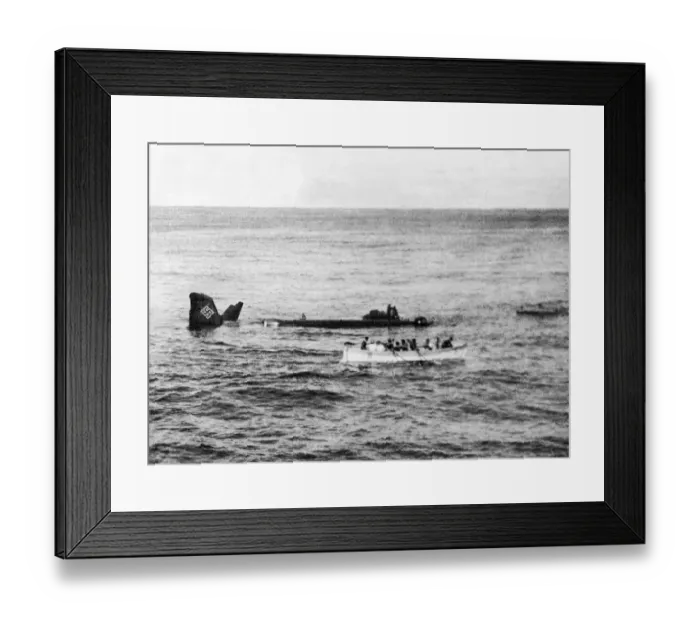 Framed Print : Survivors of a German Focke Wulf plane which was shot down are picked up by the boat Framed Print : Survivors of a German Focke Wulf plane which was shot down are picked up by the boat