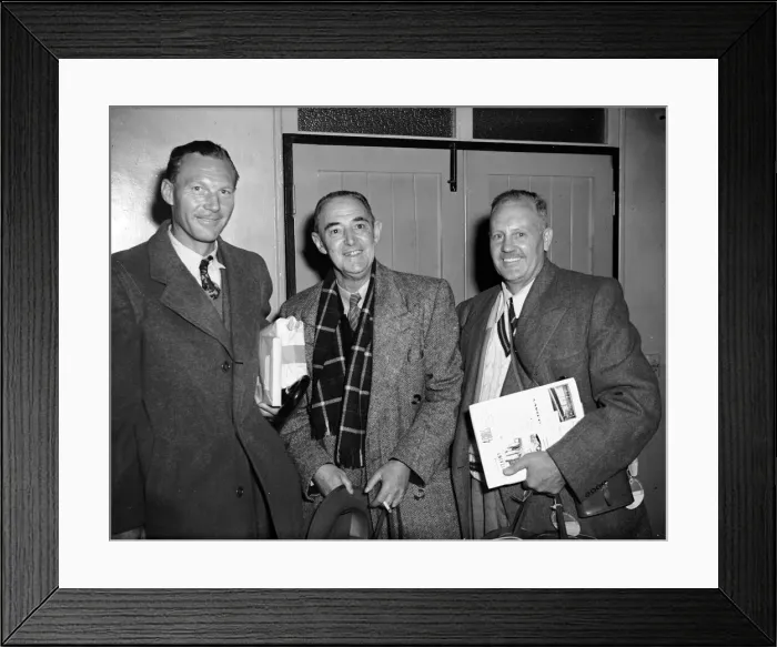 Framed Print : South African rugby supporters in the arrivals Hall at Heathrow. 4th January 1952 Framed Print : South African rugby supporters in the arrivals Hall at Heathrow. 4th January 1952
