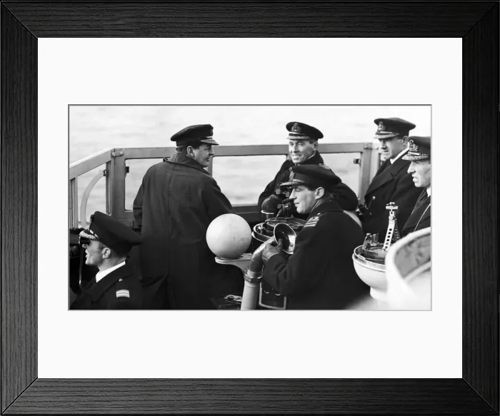 Framed Print : The scene on the bridge of HMS Queen Elizabeth the fleet flagship of the Home Fleet Framed Print : The scene on the bridge of HMS Queen Elizabeth the fleet flagship of the Home Fleet