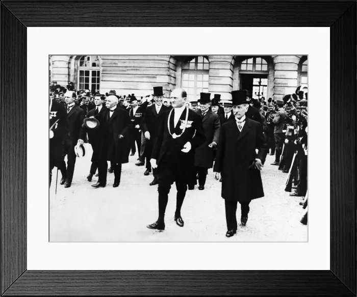 Framed Print : Cheering crowds greet French Premier Georges Clemenceau (thrird Left) Framed Print : Cheering crowds greet French Premier Georges Clemenceau (thrird Left)