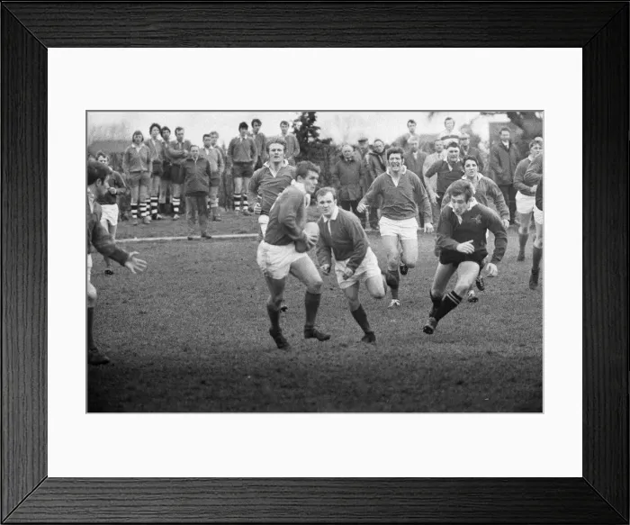 Framed Print : London Wasps v Llanelli Scarlets, Rugby Union match, March 1970 Framed Print : London Wasps v Llanelli Scarlets, Rugby Union match, March 1970