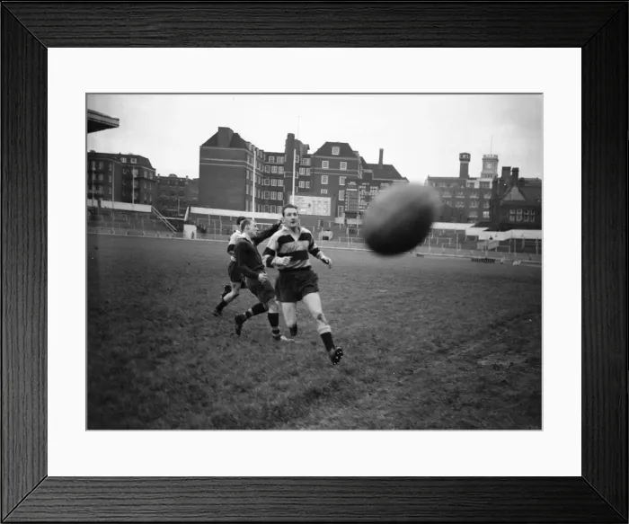 Framed Print : London Wasps v Cardiff Blues, Rugby Union match, December 1959 Framed Print : London Wasps v Cardiff Blues, Rugby Union match, December 1959