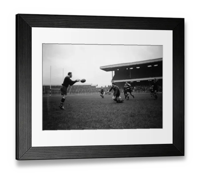 Framed Print : London Wasps v Cardiff Blues, Rugby Union match, December 1959 Framed Print : London Wasps v Cardiff Blues, Rugby Union match, December 1959