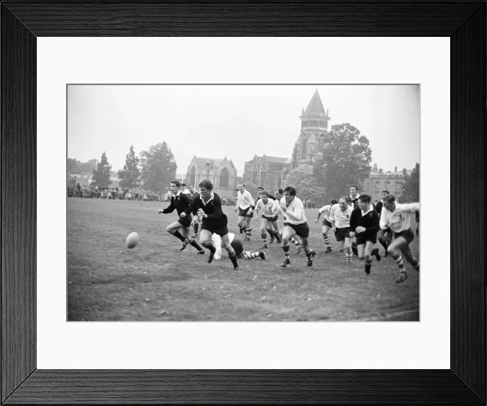 Framed Print : Warwick v London Wasps, Rugby Union match at Rugby School, Rugby, Warwickshire Framed Print : Warwick v London Wasps, Rugby Union match at Rugby School, Rugby, Warwickshire