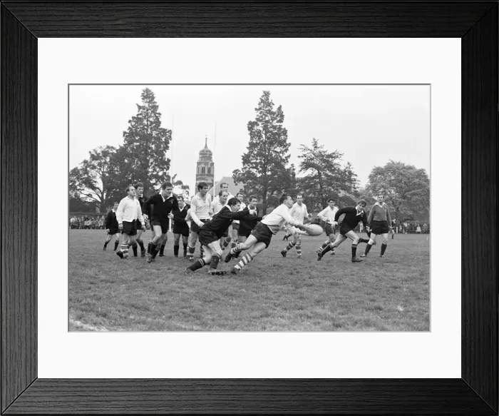Framed Print : Warwick v London Wasps, Rugby Union match at Rugby School, Rugby, Warwickshire