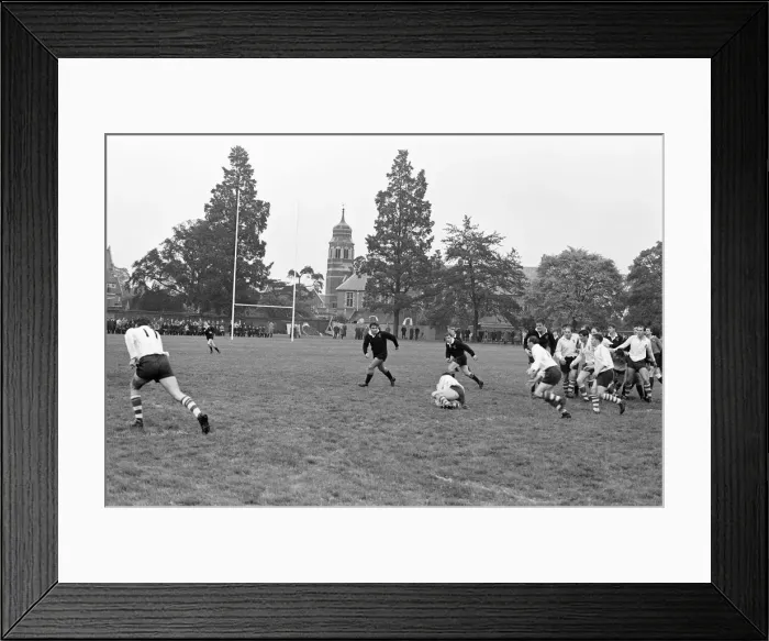 Framed Print : Warwick v London Wasps, Rugby Union match at Rugby School, Rugby, Warwickshire Framed Print : Warwick v London Wasps, Rugby Union match at Rugby School, Rugby, Warwickshire